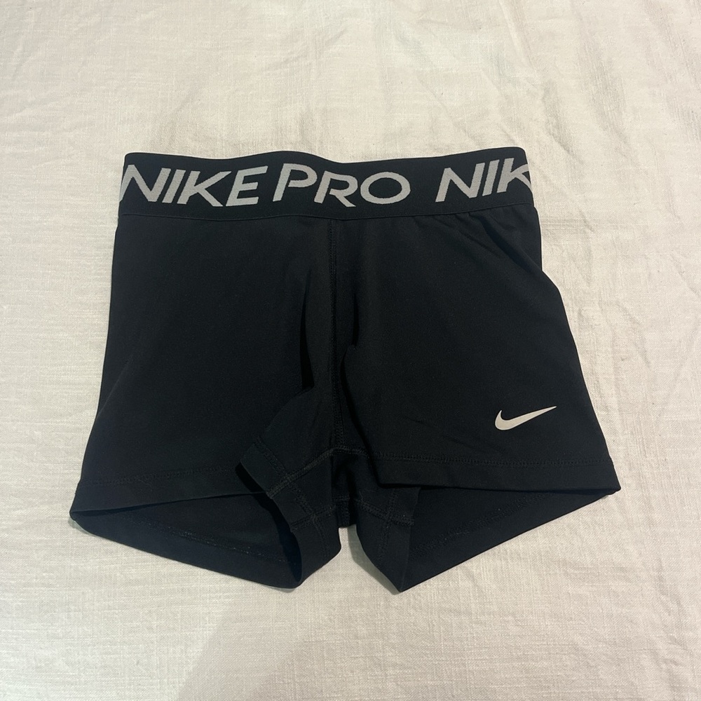Nike Pro Women's Black Shorts